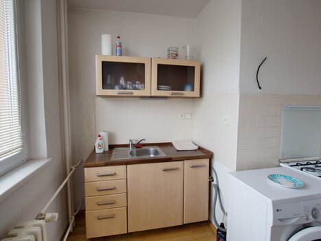 Pronájem moderního bytu 1+1 s balkonem v Modřicích u Brna